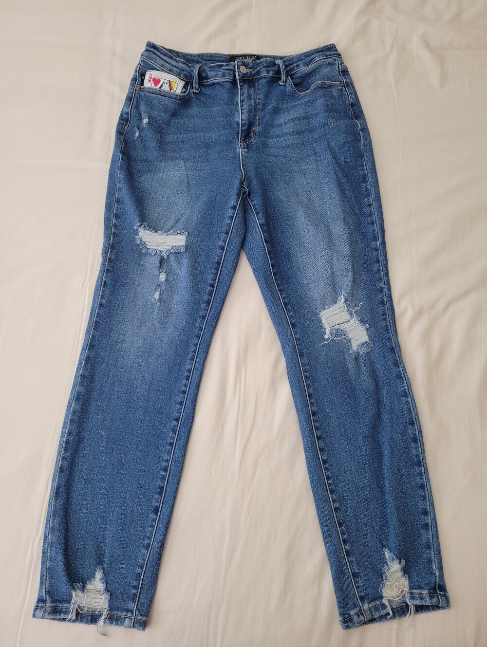 Stylish Judy Blue Boyfriend fit distressed Jeans “Queen Of Hearts” Size 13